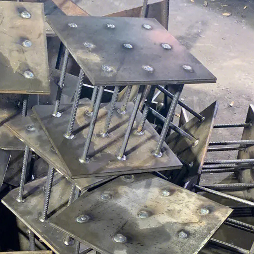 在确定商洛预埋件位置时，需要考虑以下几点