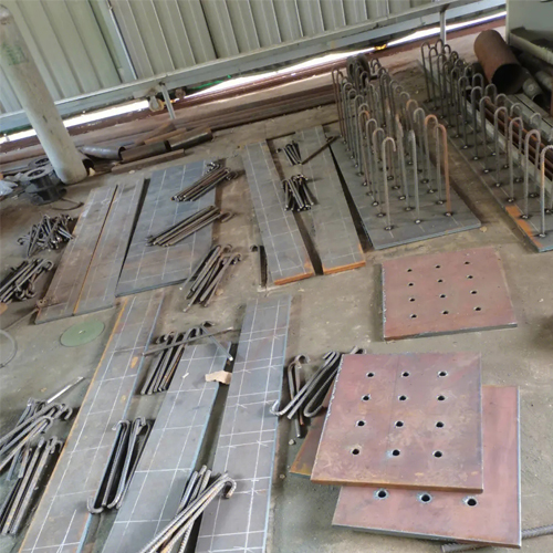 有哪些其他因素会影响商洛预埋件位置的确定？